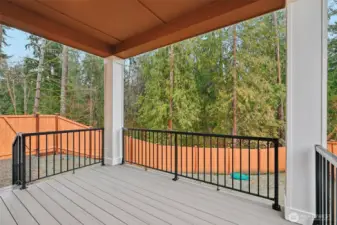 Large covered deck, gas stub for easy bbq set up or fire-pit