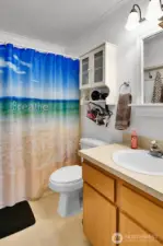 Primary bath en-suite