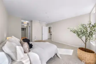 Large primary suite with private ensuite bath