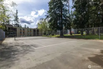 Community tennis court