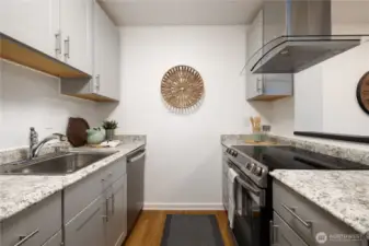 Kitchen with chimney-style stove vent