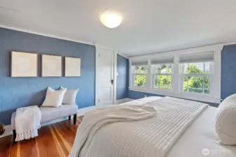 3 bedrooms on up level - here's one.
