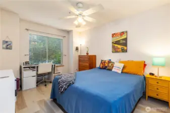 Second bedroom.