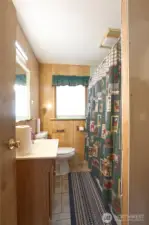 Full and only bathroom on the main floor.