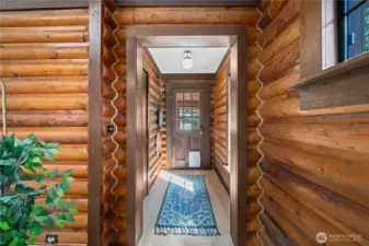 Head this way to the stunning backyard!