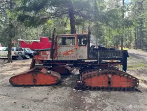 Iconic Vintage Snowcat