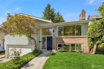 This 1962 Classic is situated mid-block on NE 88th in Maple Leaf, just north of Reservoir Park.