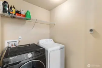 Laundry room, w/d stay