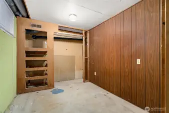 Basement extra bonus room