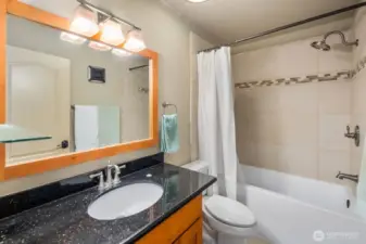 Upstairs guest full bathroom