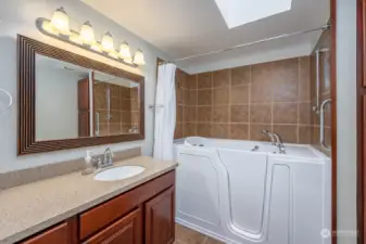 Main Bathroom with walk in tub