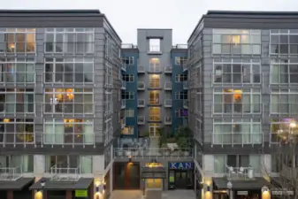 Make this condo in the heart of Capitol Hill yours!