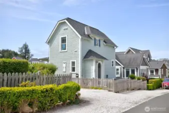 Madison Lane is a narrow lane which offers a quiet setting while being steps to the hub of town.  This lot is designed to be able to add a single car carriage house now or in the future.  Having the opportunity for growth is fantastic!