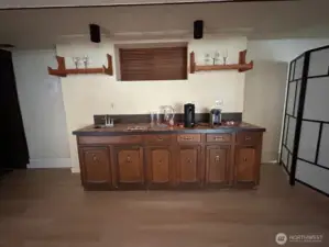 Downstairs - wet bar