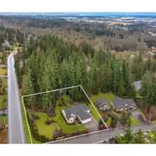 Terrific neighborhood with large homes all on 1 acre lots. Just minutes west of I-5 off the 116th Street exit. Close to Costco, the Seattle Premium Outlet stores, Tulalip Casino and several restaurants. Quick I-5 access for your daily commute.