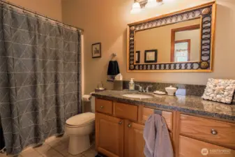 Maqin Bathroom