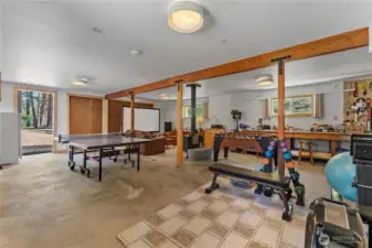 Fun Fun Fun.....perfect Rec room for games & relaxation