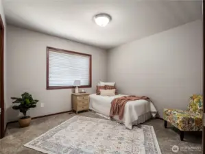 Bedroom 3 w/walk-in closet