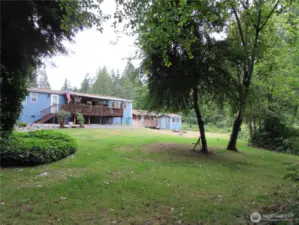 Over 1,500 Sq ft w/ 3 bedrooms thats modern and tastefully updated on Acre + leased land ($1.095 p/m) with lots of privacy. Property is 3 minutes from Hwy 2 & 9, near King Charles Rest.. Small wildlife are frequent visitors.