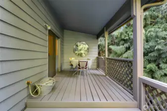 Large covered area of the deck.