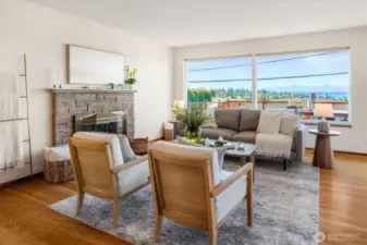 The open & light layout in the Living room is so inviting.