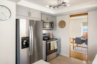 Newer stainless appliances keep it easy to enjoy all the time.