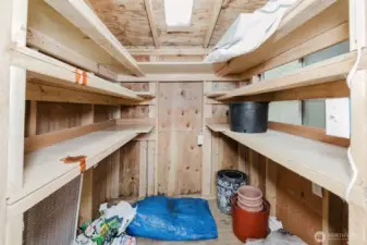 Shed 2 inside