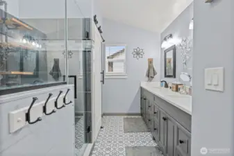 ensuite bath with quartz, double sink countertops