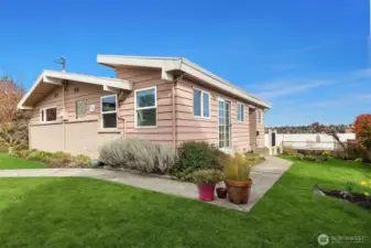 Level access to the south side entry way.