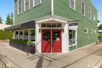Just blocks from the house are walking trails and community amenities such as Medina Park, Overlake Golf and Country Club, St. Thomas School and Church, the local market and Medina Beach.