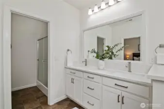 Primary En Suite Bathroom