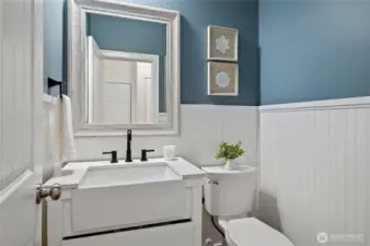 Guest 1/2 Bath
