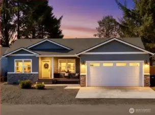 Like new Jewel Box Residence near beach at Ocean Shores, WA! This stunning home exudes impeccable design and upscale finish materials throughout.