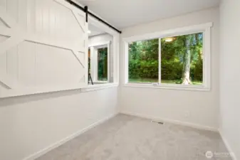 1 of 3 guest bedrooms
