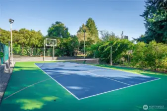 The full sport court offers pickleball, as well as basketball hoops on both ends, along with 4 "stadium lights" for playing after dark.