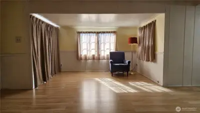Tip-Out Living room area