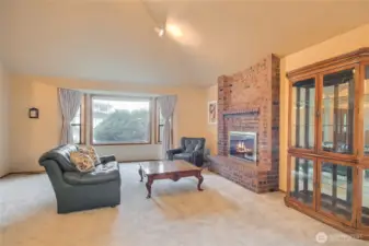 Plenty of space and big light from the windows