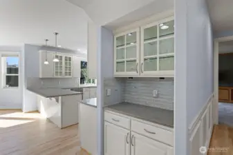 Beverage station to kitchen