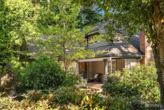 Magical entrance with gracious entry deck.