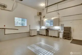 Heated 3-car Garage