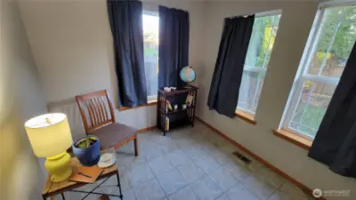 Sunroom with plenty of light!