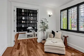 Cozy spot for sipping your morning coffee, reading a novel or imagine a secondary office space. So many possibilities!