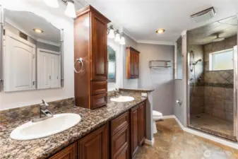 Primary ensuite bath