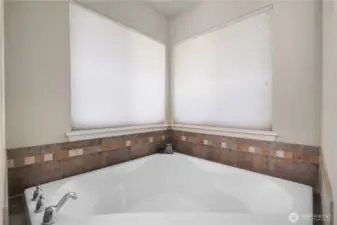Large soaking tub in Primary Bath.