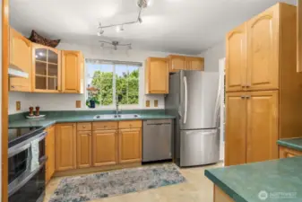 Kitchen has newer appliances