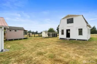 ~Barn, Shed & Chicken Coop~