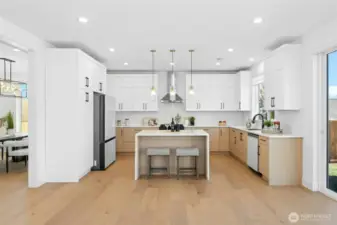 Quartz counters with backsplash