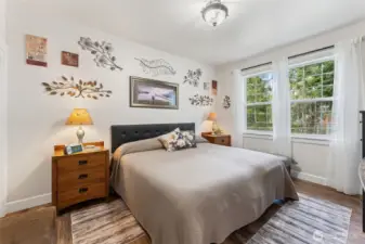 bedroom on mainSpacious bedroom on main