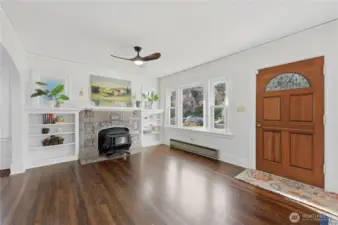 Woodstove Provides Comfortable Heat on Chilly Days