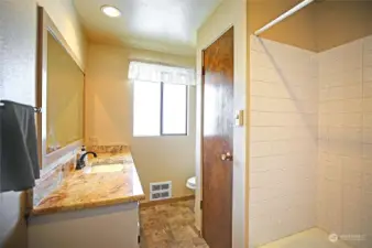 Guest Bathroom w/ Granite and Tile~